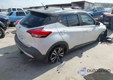 2020 Nissan Kicks Sr Xtronic Cvt from USA, damaged, VIN 3N1CP5DV8LL555770
